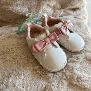 NWT Surprise by Stride rite - infant size 12-18mo sneakers